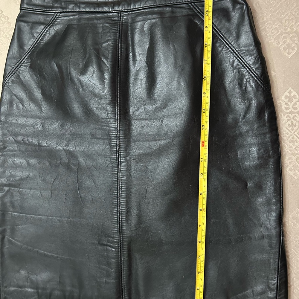 HOLT RENFREW LEATHER - Picture 5 of 8